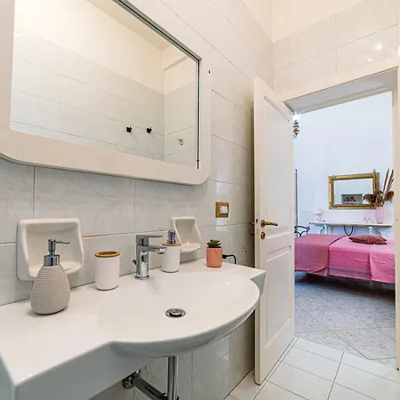 Dimora Donna Pippi タヴィアーノ