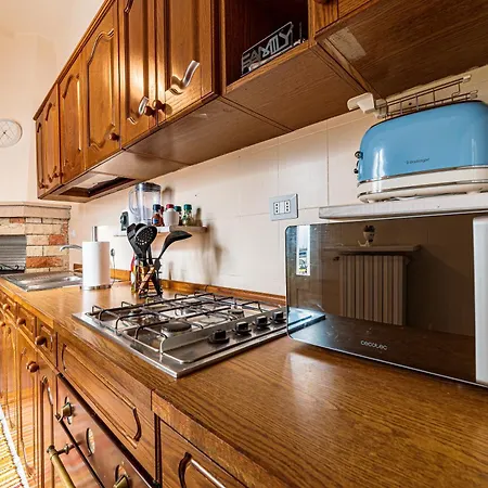 Dimora Donna Pippi タヴィアーノ