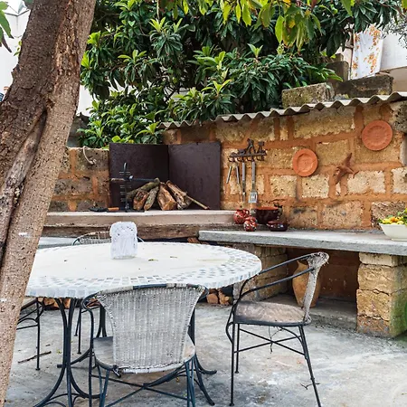 Dimora Donna Pippi Villa Taviano (Lecce)